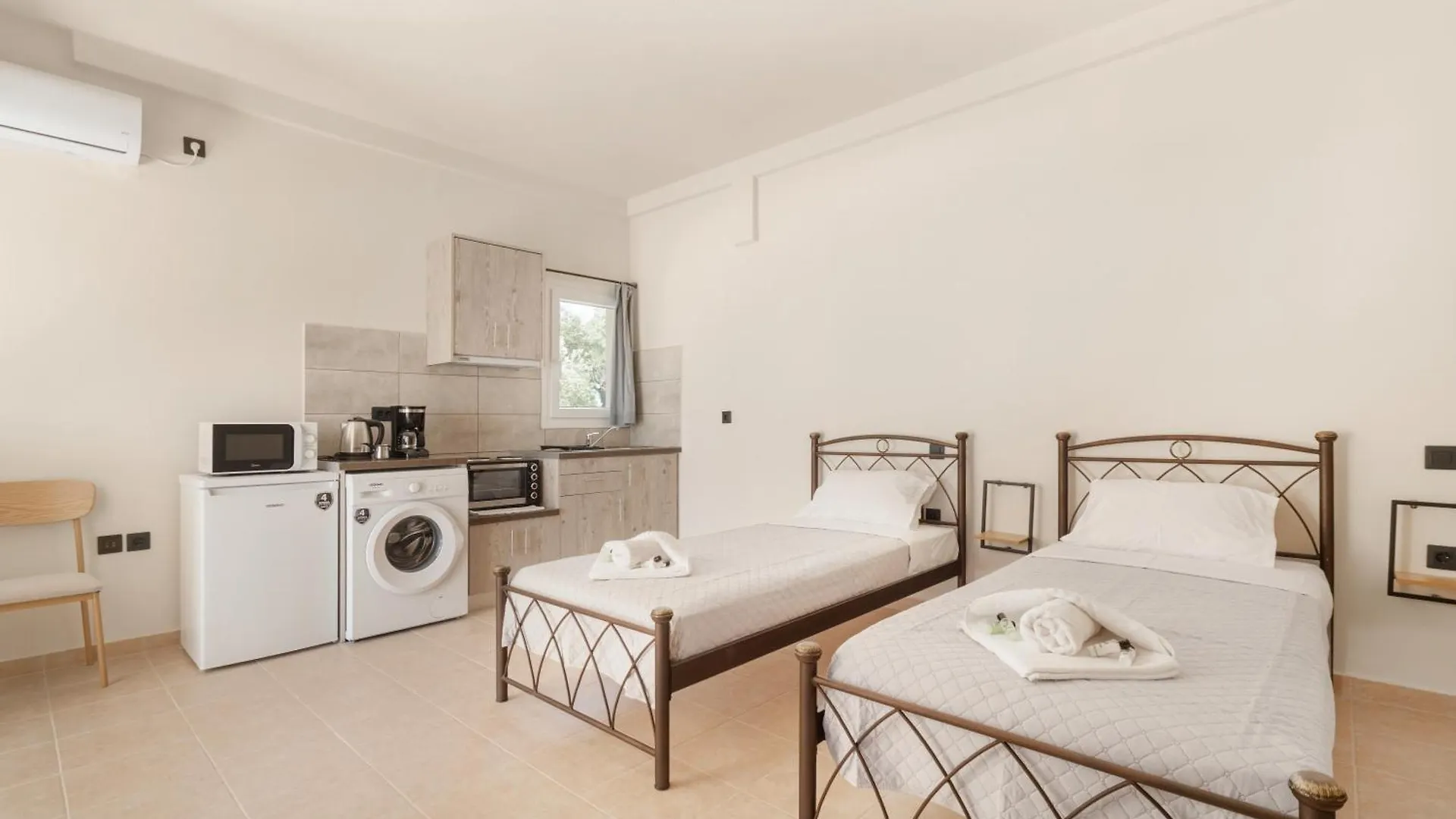 Panagis Apartments أرغوستولي 0*,