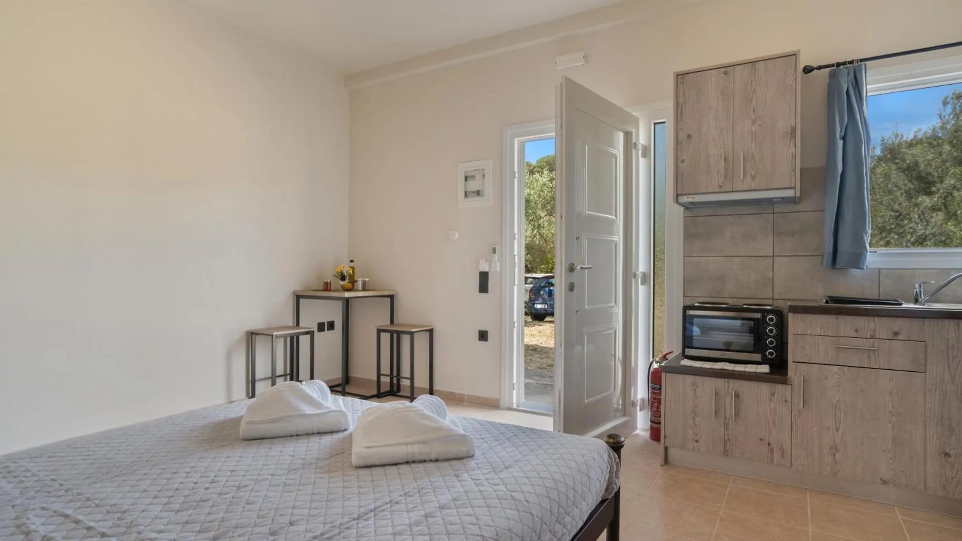 Panagis Apartments أرغوستولي