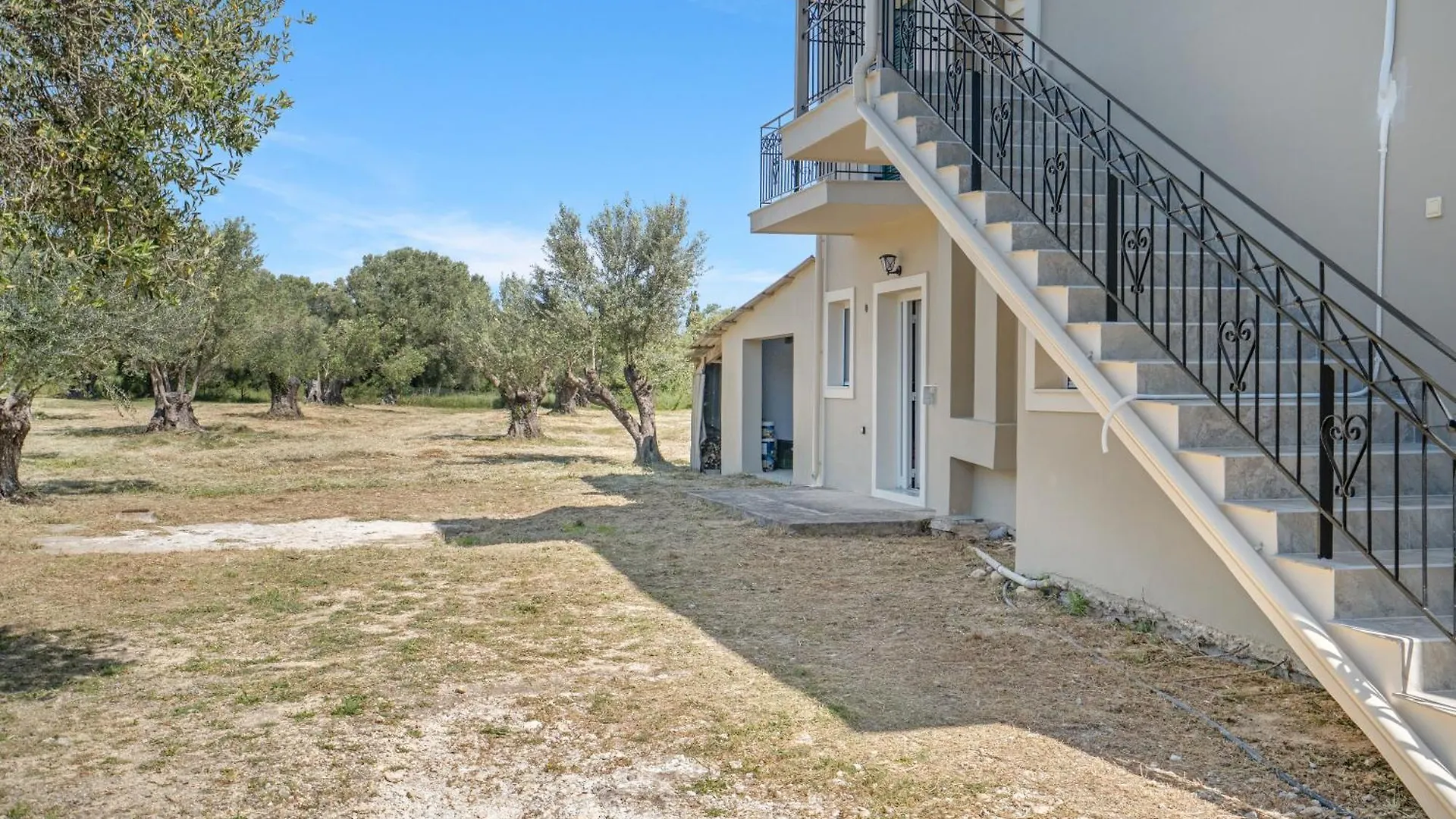 Panagis Apartments أرغوستولي