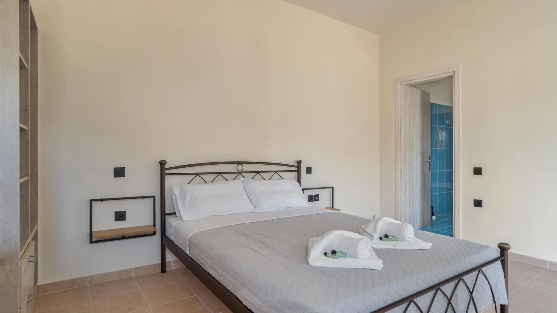 Panagis Apartments أرغوستولي